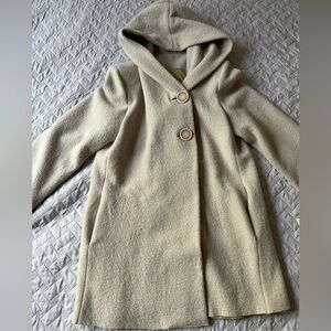 NWT Fleurette Women’s Double Button Hooded Cloak. Size medium.